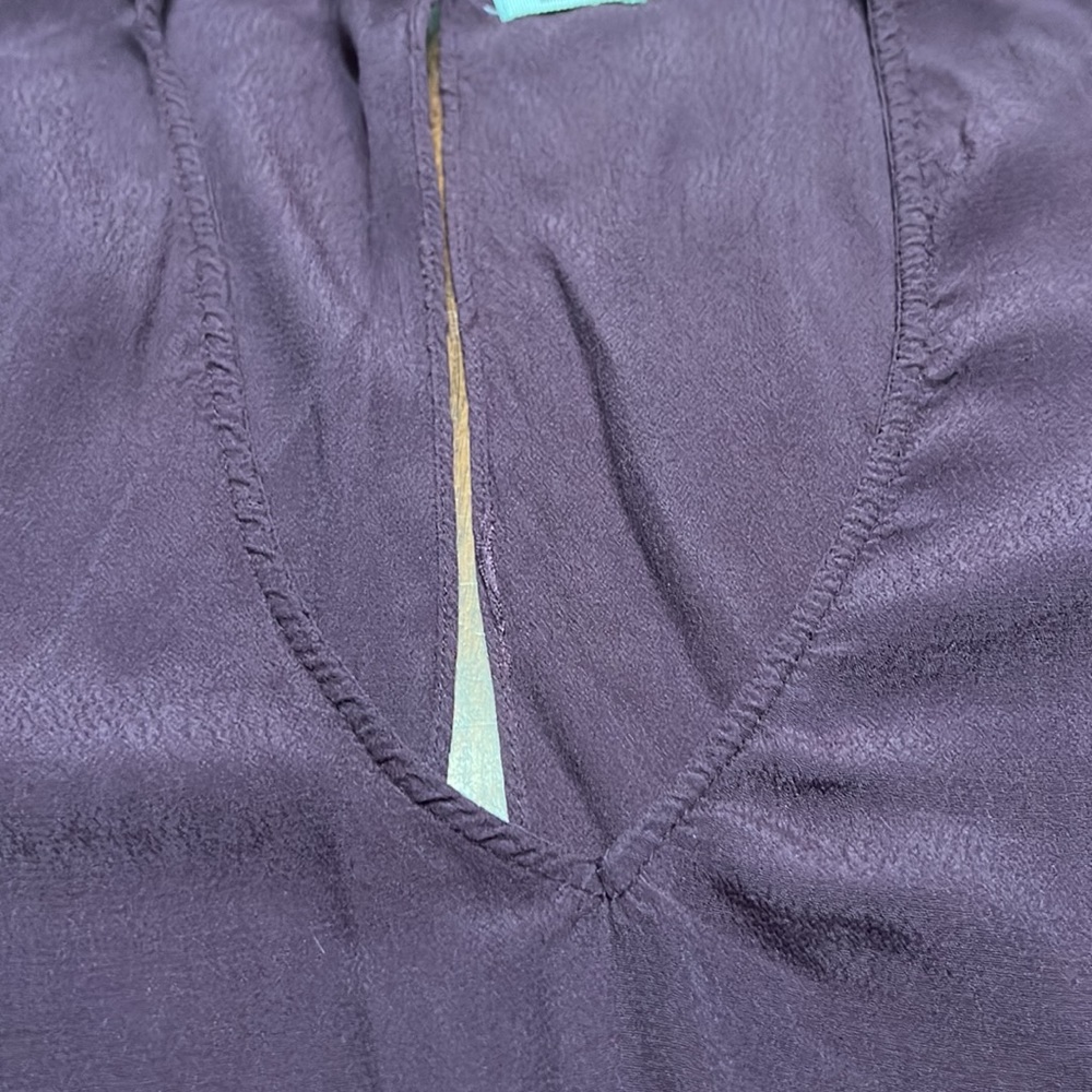 Anthro Kimchi Blue Plum Purple Low V Neck Open Back Peplum Hem Boho Top Sz L - Picture 5 of 11